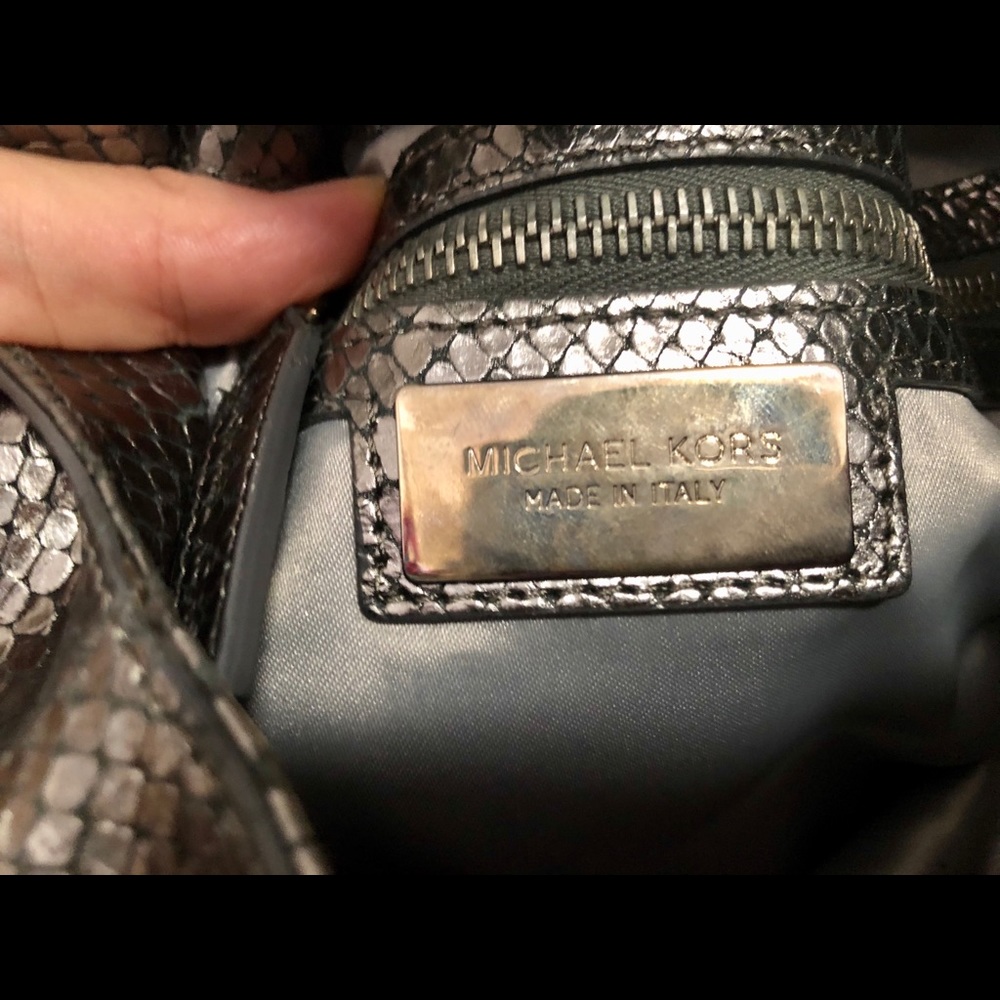 100% Authentic Michael Kors Purse (Made in Italy) - Picture 2 of 8